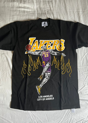 Warren Lotas Lakers LeBron T-Shirt (Black) Small