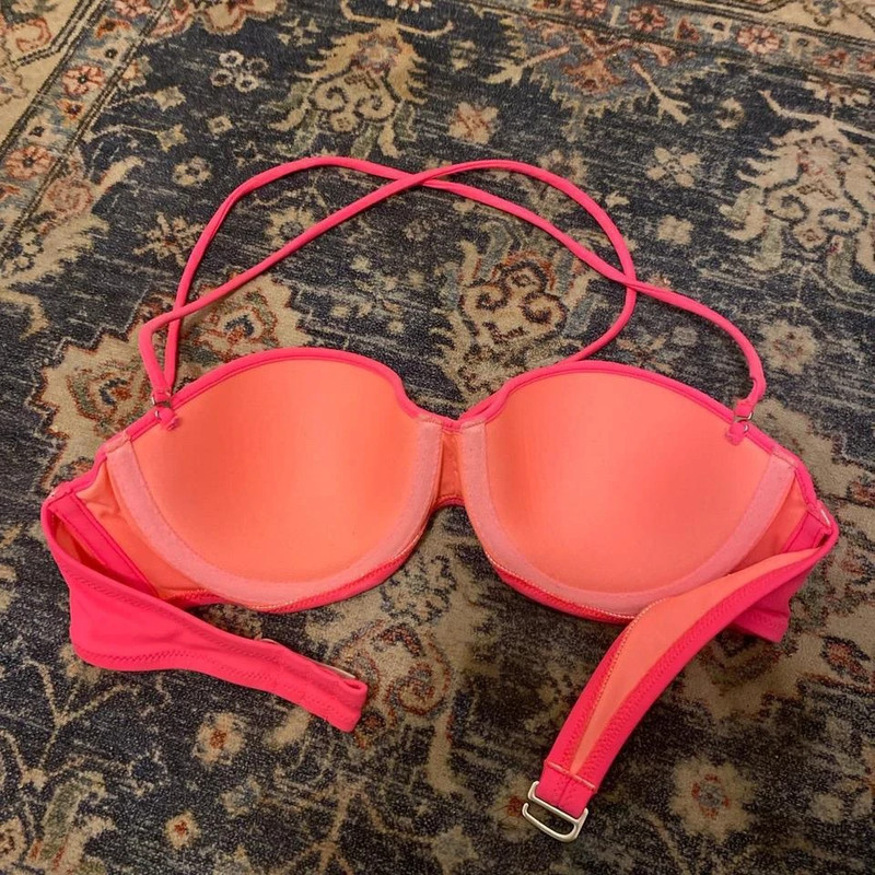 Victoria’s Secret bikini top 2