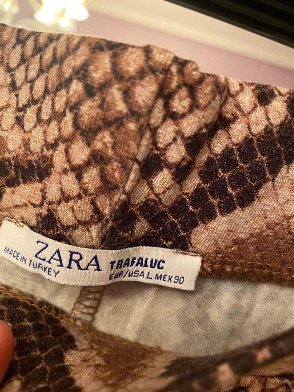 Pantalón de serpiente Zara Vinted