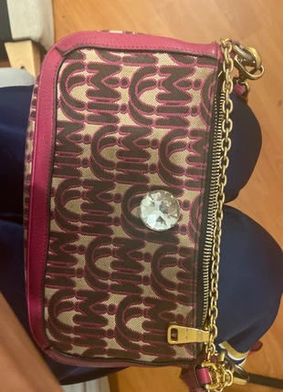 Sac miu miu , marque: Miu Miu, état: Bon état, 180,00 €, 189,70 € Protection acheteurs incluse