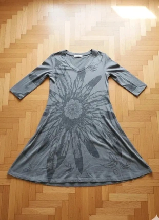 Robe grise et noire motif dreamcatcher – Women Only – Taille M – style bohème chic, merk: Women Only, staat: Heel goed, maat: M / 38 / 10, € 4,40, € 5,32 inclusief Kopersbescherming Pro