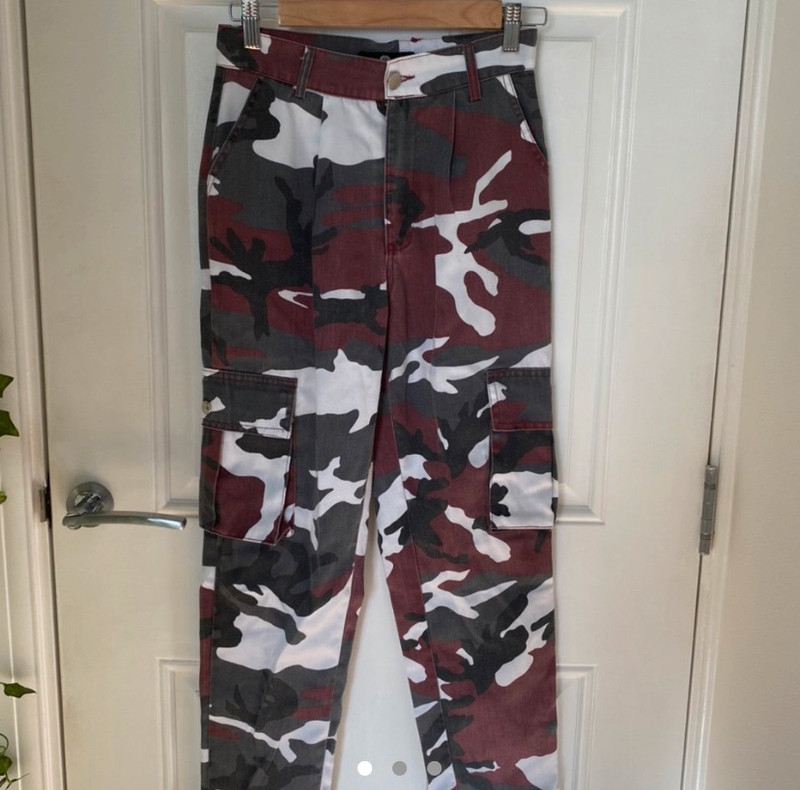 Daisy street camo on sale pants