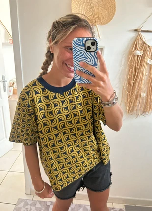 t-shirt ample viscose logos jaune et bleu marine Max Mara, marque: Max Mara, état: Neuf sans étiquette, taille: XXL / 44 / 16, 35,00 €, 37,45 € Protection acheteurs incluse