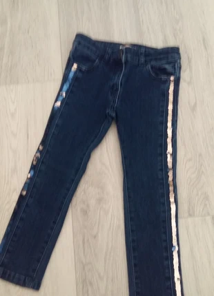 Jean slim brut fille NEUF sequins magiques ! , marke: Du Pareil au Même, zustand: Neu, mit Etikett, größe: 24–36 Monate / 92, 10,00 €, 11,20 € inklusive Vinted-Käuferschutz