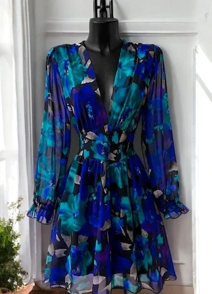 Robe courte bleue taille M, marque: Boutique Parisienne, état: Très bon état, taille: M / 38 / 10, 31,00 €, 33,25 € Protection acheteurs (Pro) incluse