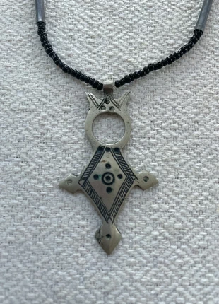 Collier pendentif touareg,gravé faits à la main., marke: Original, zustand: Gut, 25,20 €, 27,16 € inklusive Vinted-Käuferschutz