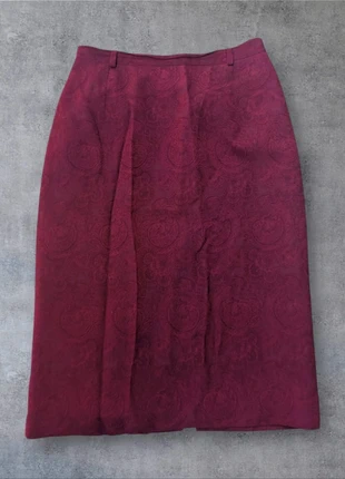 Jupe midi bordeaux Un jour Ailleurs taille 38, marke: Un Jour Ailleurs, zustand: Sehr gut, größe: M / 38 / 10, 12,00 €, 13,30 € inklusive Vinted-Käuferschutz