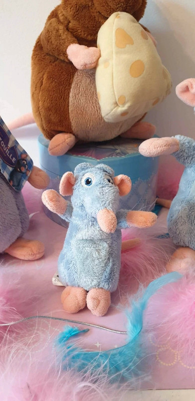 Peluche doudou Le rat Ratatouille cuisinier fromage Disney pixar