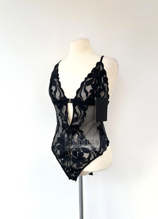 Sexy Body mit Mesh und Blumen, marque: Artemis Athena, état: Neuf avec étiquette, taille: M / 38 / 10, 29,00 €, 31,15 € Protection acheteurs incluse