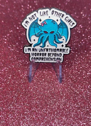 Pin’s Cthulhu • Horror • Badge en acrylique, marque: Pins and Needles, état: Très bon état, 1,90 €, 2,70 € Protection acheteurs incluse