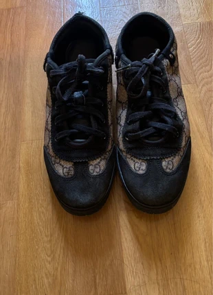 Basket Gucci, marque: Gucci, état: Bon état, taille: 38, 90,00 €, 95,20 € Protection acheteurs incluse