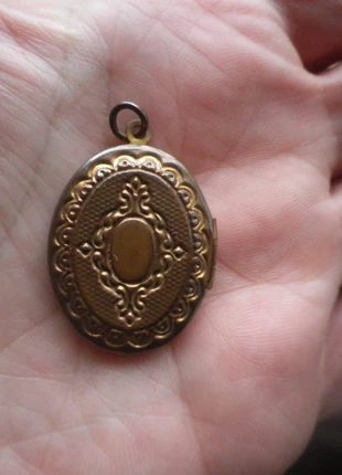 Ancien pendentif porte-photo, staat: Goed, € 10,00, € 11,20 inclusief Kopersbescherming