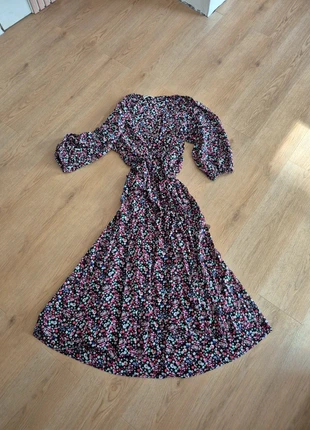 Jurk essentiel Antwerp maat 40, merk: Essentiel Antwerp, staat: Heel goed, maat: L / 40 / 12, € 49,00, € 52,15 inclusief Kopersbescherming