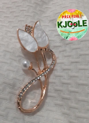 Broche épingle fleur tulipe métal couleur or blanc nacre strass perle, brand: Vintage Chic, condition: New with tags, €1.50, €2.28 includes Buyer Protection Pro