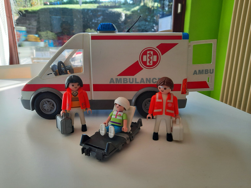 Ambulance Playmobil #4221 Vinted