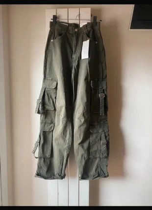 Pantalon cargo kaki parachute / Military khaki cargo pants, marque: Cargo, état: Neuf avec étiquette, taille: XS / 34 / 6, 13,00 €, 14,35 € Protection acheteurs incluse