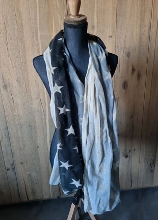 Sjaal zwart /beige sterrenmotief, état: Très bon état, 5,00 €, 5,95 € Protection acheteurs incluse