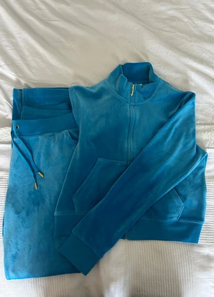 juicy couture sport tracksuit, marque: Juicy Couture, état: Très bon état, taille: M / 38 / 10, 62,00 €, 65,80 € Protection acheteurs incluse