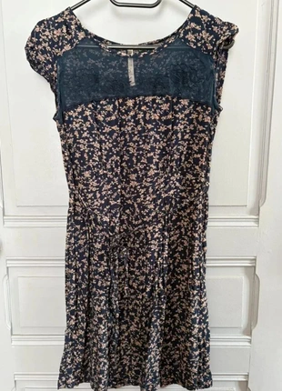 🌼 Robe Bonobo S – Fleurs & dentelle bleue 💙, marque: Bonobo, état: Très bon état, taille: S / 36 / 8, 6,00 €, 7,00 € Protection acheteurs incluse