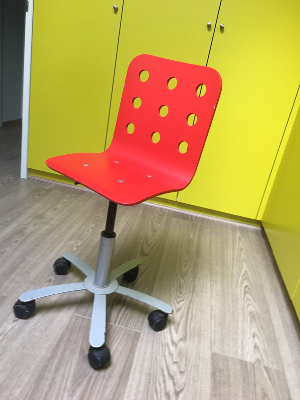 Zending Vochtigheid Aan boord Ikea bureaustoel kind - Vinted