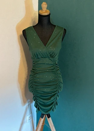 Robe verte moulante pailletée, style soirée/fête, état: Très bon état, taille: M / 38 / 10, 13,00 €, 14,35 € Protection acheteurs incluse
