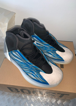 Frozen blue yeezy sales