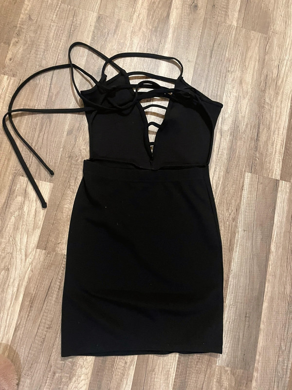 Pretty little thing LBD size 10 Vinted