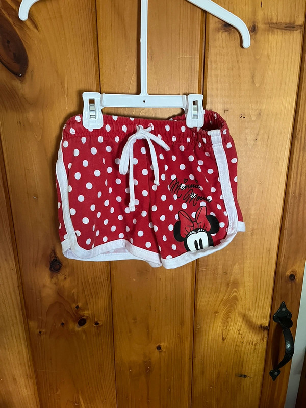 Girls Minnie Mouse shorts. 1