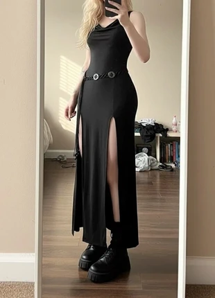 Robe longue noire fendue à capuche style gothique chic avec ceinture, marque: Nox & Aura, état: Très bon état, taille: S / 36 / 8, 38,99 €, 41,64 € Protection acheteurs (Pro) incluse