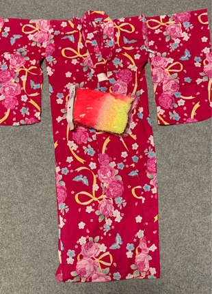 Yukata fille 4-7 ans, marke: Kimono, zustand: Sehr gut, größe: 5 Jahre / 110, 50,00 €, 53,20 € inklusive Vinted-Käuferschutz