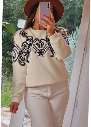 Sublime sweat blanc brodé, marke: Tendance Hippie, zustand: Sehr gut, größe: S / 36 / 8, 39,00 €, 41,65 € beinhaltet Vinted-Käuferschutz Pro