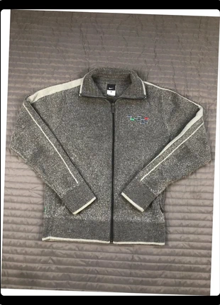 Veste Polaire Vintage Nike x Giugaro Design Juventus Stadium - Taille S Homme gris, merk: Nike, staat: Heel goed, maat: S, € 30,00, € 32,20 inclusief Kopersbescherming