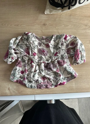 Chemisier fille, merk: Zeeman, staat: Heel goed, maat: 9-12 maanden / 74 cm, € 2,00, € 2,80 inclusief Kopersbescherming