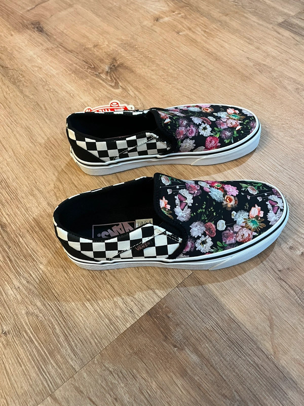 NWT - Vans Asher 4