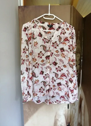 Blouse Chemisier rose et blanc à fleurs- Caroll taille 38/M, merk: Caroll, staat: Heel goed, maat: M / 38 / 10, € 15,00, € 16,45 inclusief Kopersbescherming