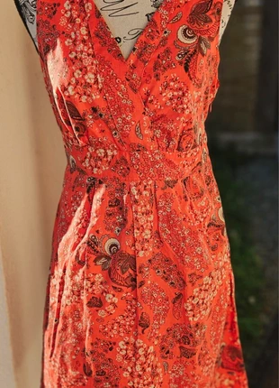 Robe orange rouge à motifs ceinturée . Doublure T38/40 Mexx, marca: Mexx, estado: Muy bueno, tamaño: M / 38 / 10, 6,00 €, 7,00 € Protección al comprador incluida