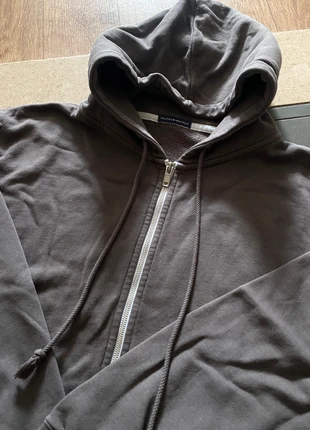 Sweat à capuche, marque: Brandy Melville, état: Très bon état, taille: Taille unique, 8,00 €, 9,10 € Protection acheteurs incluse