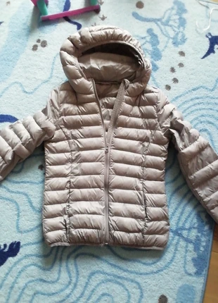 Giubbotto imbottito primaverile per bambina 8 anni Benetton /doudoune legere fille, marca: United Colors of Benetton, estado: Bom, tamanho: 8 anos / 128 cm, €7.00, €8.05 inclui Proteção do Comprador