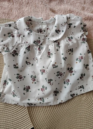 Jolie blouse verbaudet fleurie, marke: Verbaudet, zustand: Sehr gut, größe: 1-3 Monate / 56, 2,00 €, 2,80 € inklusive Vinted-Käuferschutz