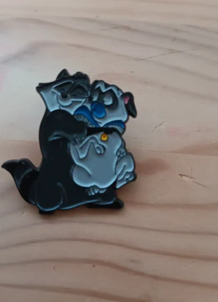 Pins pocahontas meeko, marke: sans, zustand: Sehr gut, 1,50 €, 2,28 € inklusive Vinted-Käuferschutz