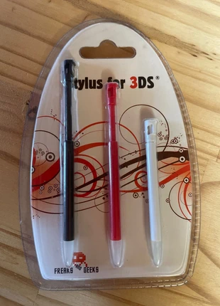 Stylets pour console 3ds, brand: freaks geeks, condizioni: Nuovo con cartellino, €2.00, €2.80 include la Protezione acquisti