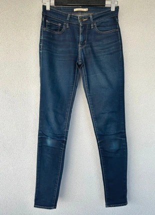 Jean Skinny Levi’s 711 - Taille 36 - Très Bon État - Bleu Foncé, marke: Levi's, zustand: Sehr gut, größe: S / 36 / 8, 15,00 €, 16,45 € inklusive Vinted-Käuferschutz