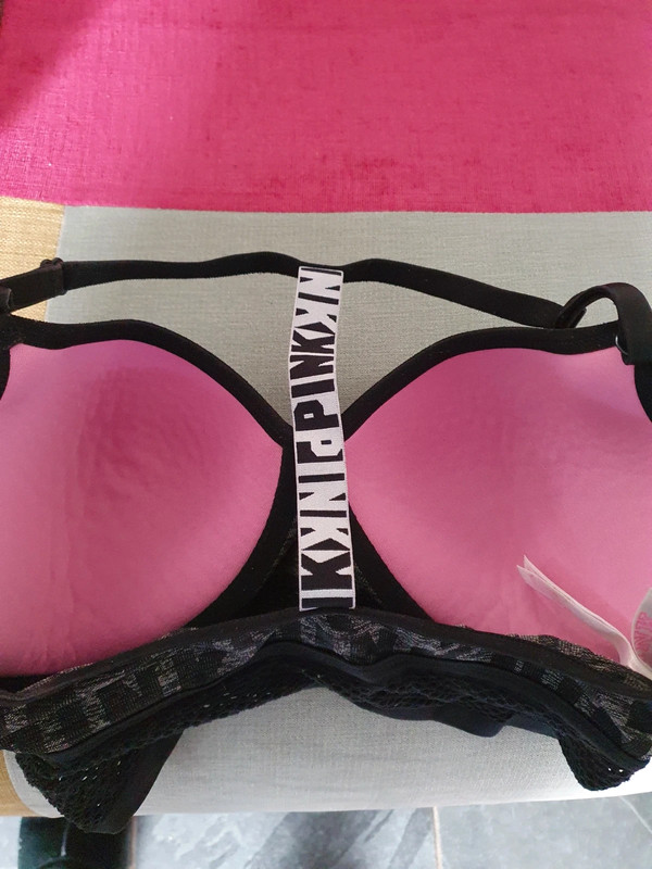 Victoria Secret PINK Sport bra in black size small S-DD
