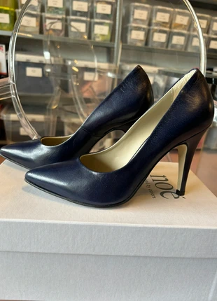 Puik gave blauwe pumps, merk: Noe, staat: Nieuw zonder prijskaartje, maat: 37.5, € 75,00, € 79,45 inclusief Kopersbescherming