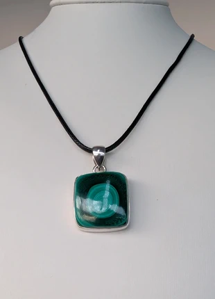 Pendentif en malachite naturelle – pierre de protection & transformation, zustand: Neu, 25,00 €, 26,95 € beinhaltet Vinted-Käuferschutz Pro