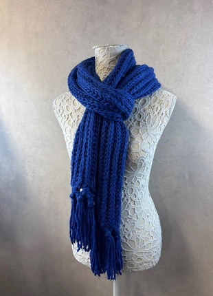 Écharpe longue bleue en grosse maille à franges – Lot MI35, condition: Very good, €6.80, €7.84 includes Buyer Protection Pro