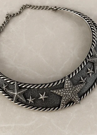 Collierargenté avec étoiles ras-de-cou - ZARA, merk: Zara, staat: Heel goed, € 6,50, € 7,53 inclusief Kopersbescherming