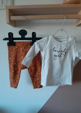 Prachtig setje , marca: Wibra, estado: Muito bom, tamanho: 1-3 meses / 56 cm, €2.00, €2.80 inclui Proteção do Comprador