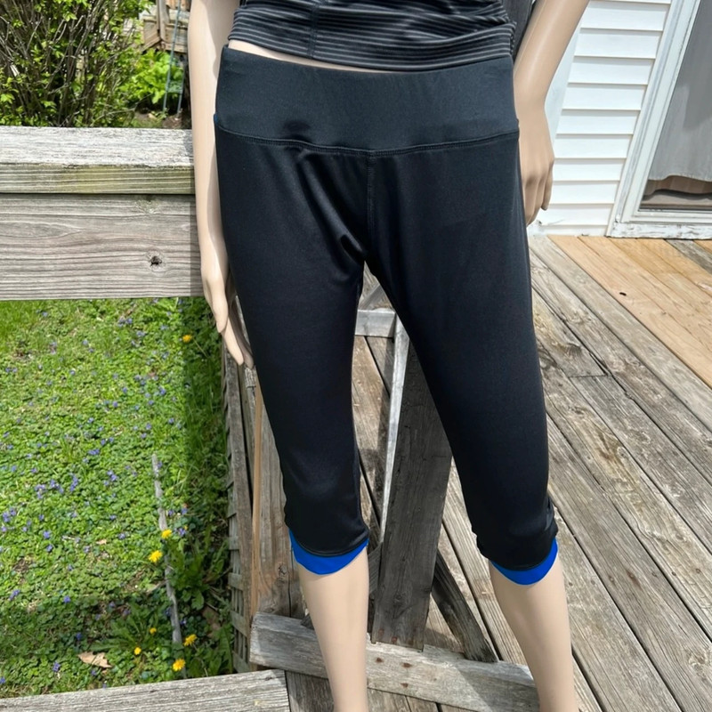 ‘W Sport’ Blue Contrast Fitness Capri! NEW! 5