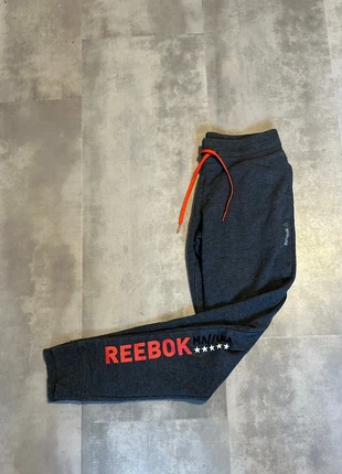 jogging Reebok, marke: Reebok, zustand: Sehr gut, größe: XS, 5,00 €, 5,95 € inklusive Vinted-Käuferschutz
